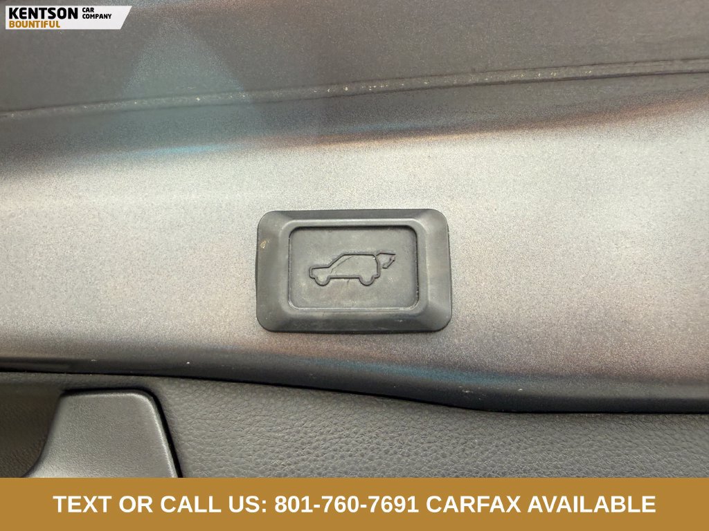 Used 2023 Toyota RAV4 XLE Premium AWD/4WD image 33