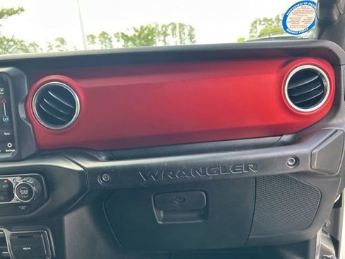 Used 2020 Jeep Wrangler Unlimited Rubicon AWD/4WD image 17
