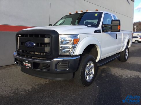 Used 2016 Ford F250 XL w/ Power Equipment Group image 5