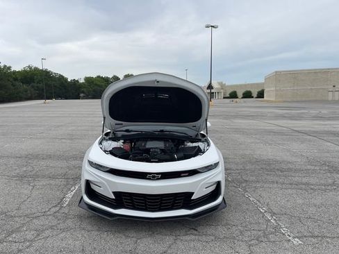 Used 2022 Chevrolet Camaro SS RWD image 16