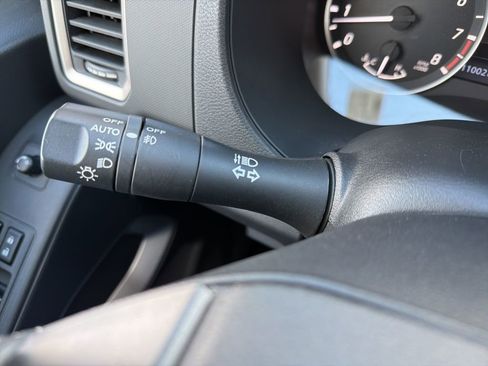 Used 2024 Nissan Frontier SL w/ Technology Package image 29