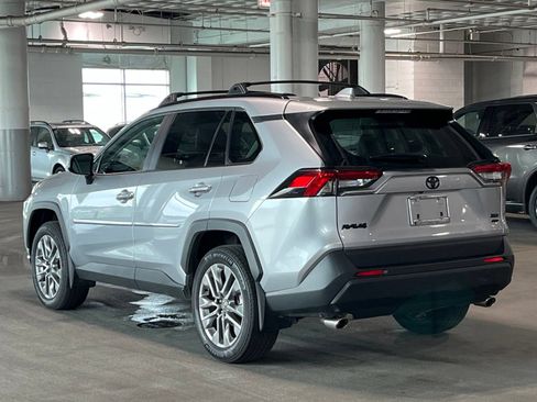 Used 2025 Toyota RAV4 XLE Premium w/ Weather Package AWD/4WD image 8