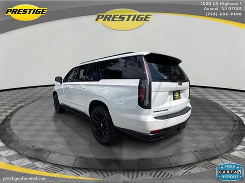 Used 2024 Cadillac Escalade ESV Sport w/ LPO, ONYX Package AWD/4WD image 7