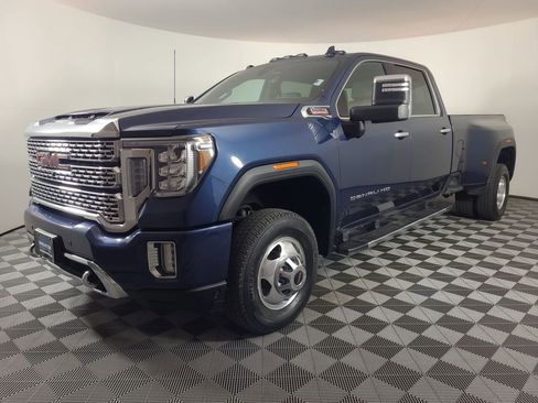 Used 2020 GMC Sierra 3500 Denali w/ Denali Ultimate Package image 7