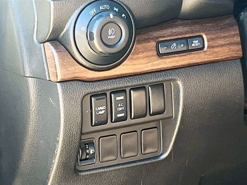 Used 2024 Nissan Titan Platinum Reserve w/ Moonroof Package AWD/4WD image 10