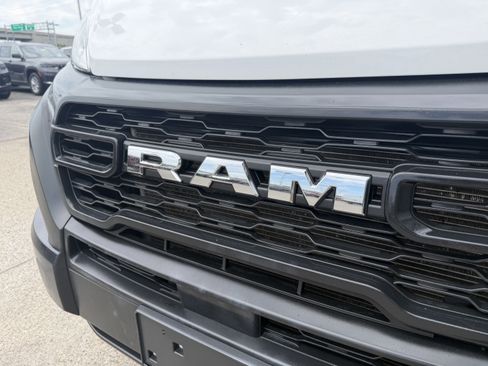 Used 2023 RAM ProMaster 2500 FWD image 17