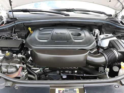 Used 2022 Jeep Grand Cherokee Laredo X RWD image 25