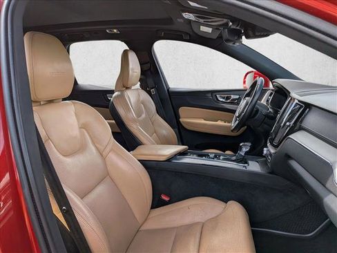 Used 2019 Volvo XC60 T5 Inscription w/ Protection Package Premier FWD image 19