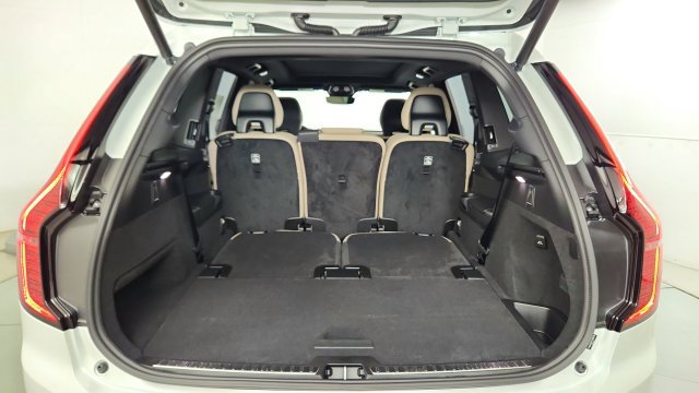 Used 2026 Volvo XC90 B6 Plus w/ Protection Package Premier AWD/4WD image 43