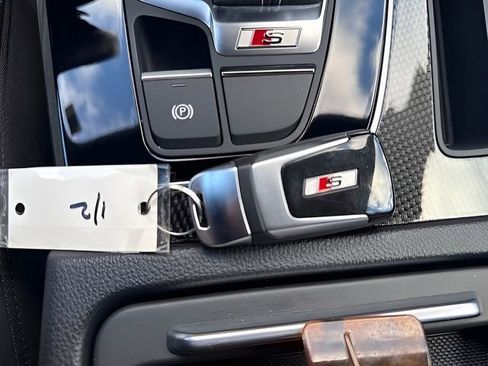 Used 2022 Audi SQ5 Premium w/ Convenience Package image 28