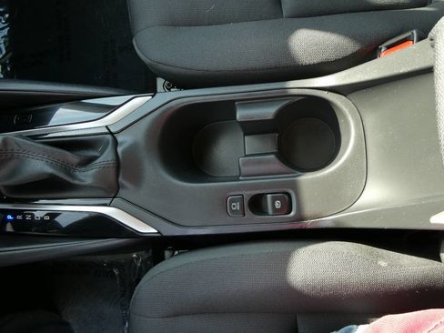 Used 2024 Toyota Corolla LE image 33