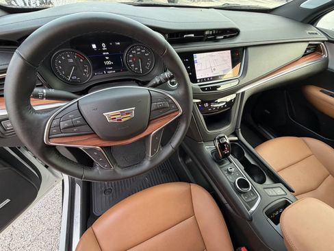 Used 2024 Cadillac XT5 Premium Luxury w/ Technology Package FWD image 19