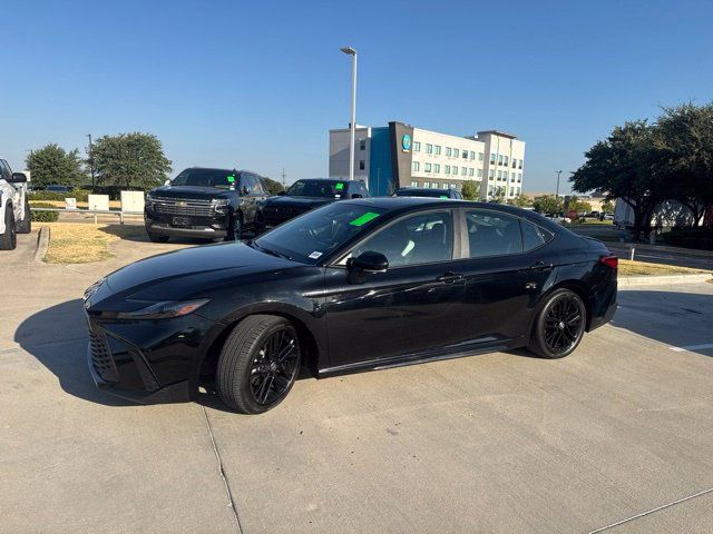 Used 2025 Toyota Camry SE FWD image 7