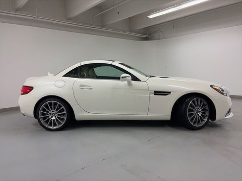 Used 2020 Mercedes-Benz SLC 300 image 7