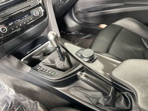 Used 2018 BMW M3 RWD image 23