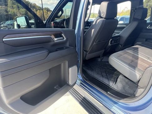 Used 2025 Chevrolet Silverado 2500 High Country w/ High Country Premium Package image 23