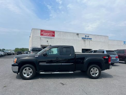 Used 2013 GMC Sierra 1500 SLT w/ All-Terrain Package AWD/4WD image 3