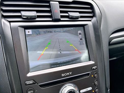 Used 2019 Ford Fusion Titanium FWD image 24
