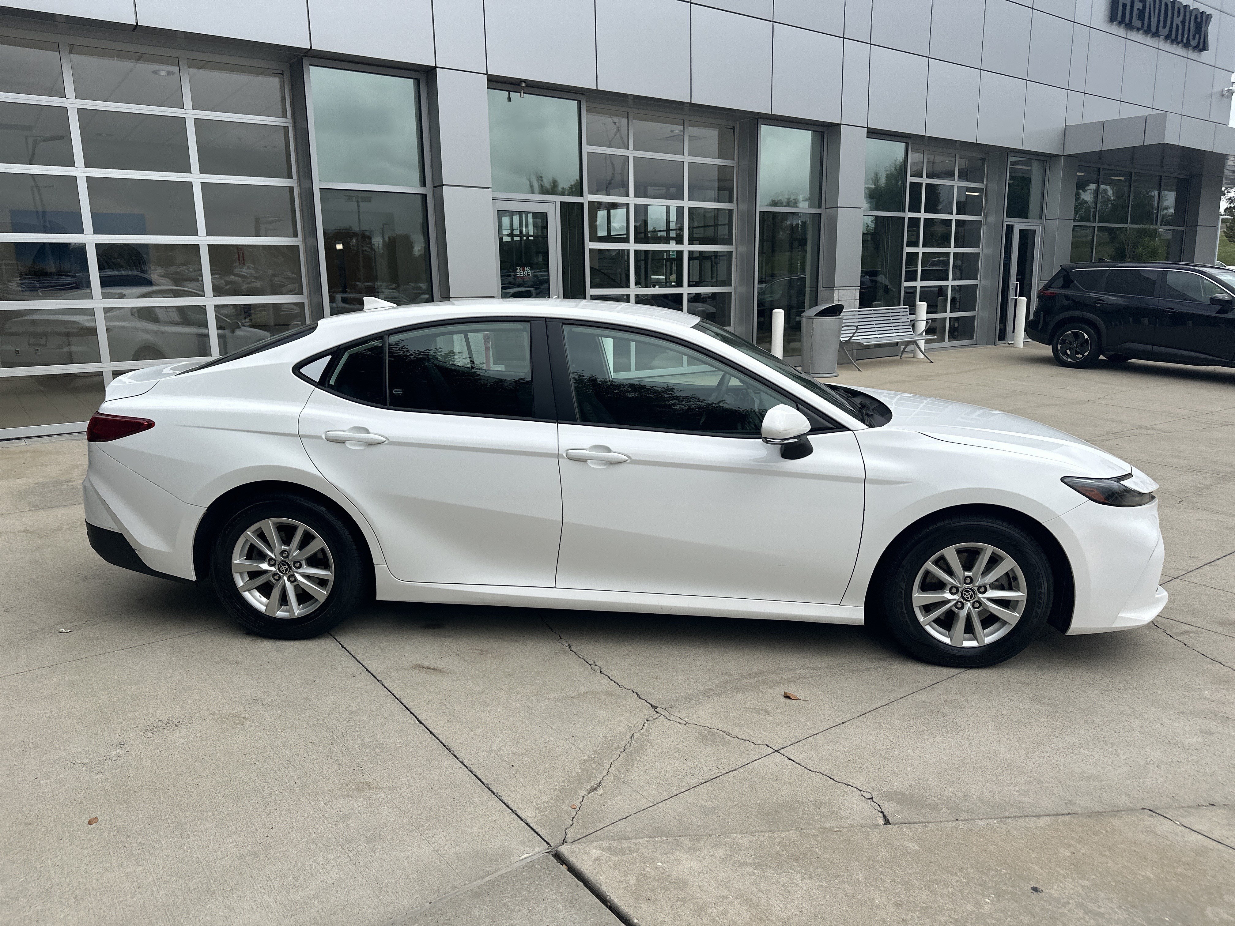 Used 2025 Toyota Camry LE FWD image 10