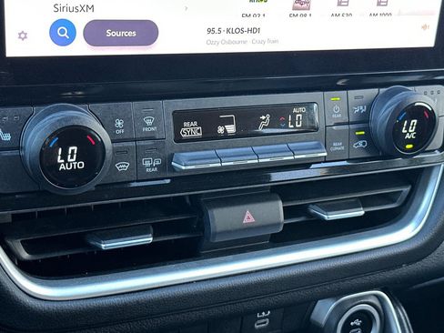 Used 2024 Toyota Grand Highlander XLE image 19