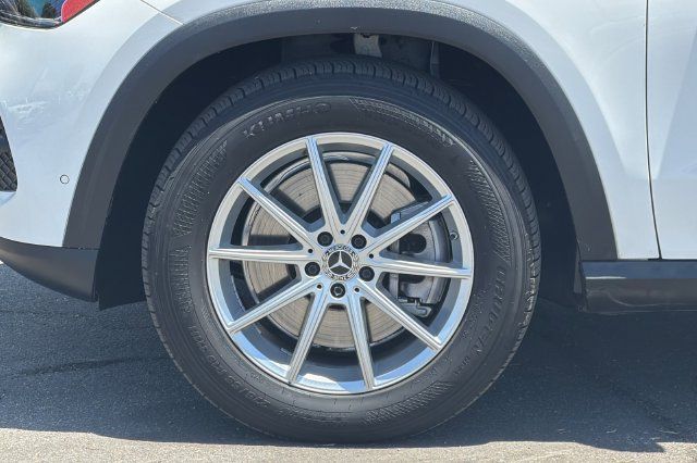 Used 2024 Mercedes-Benz GLE 450e 4MATIC image 35