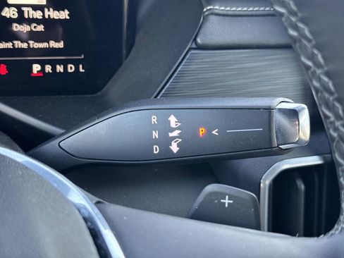 Used 2025 GMC Acadia Elevation image 26