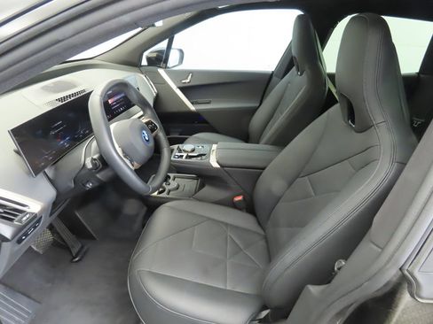 Certified 2025 BMW iX xDrive50 image 18