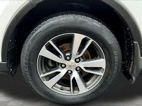 Used 2018 Toyota RAV4 XLE AWD/4WD image 34