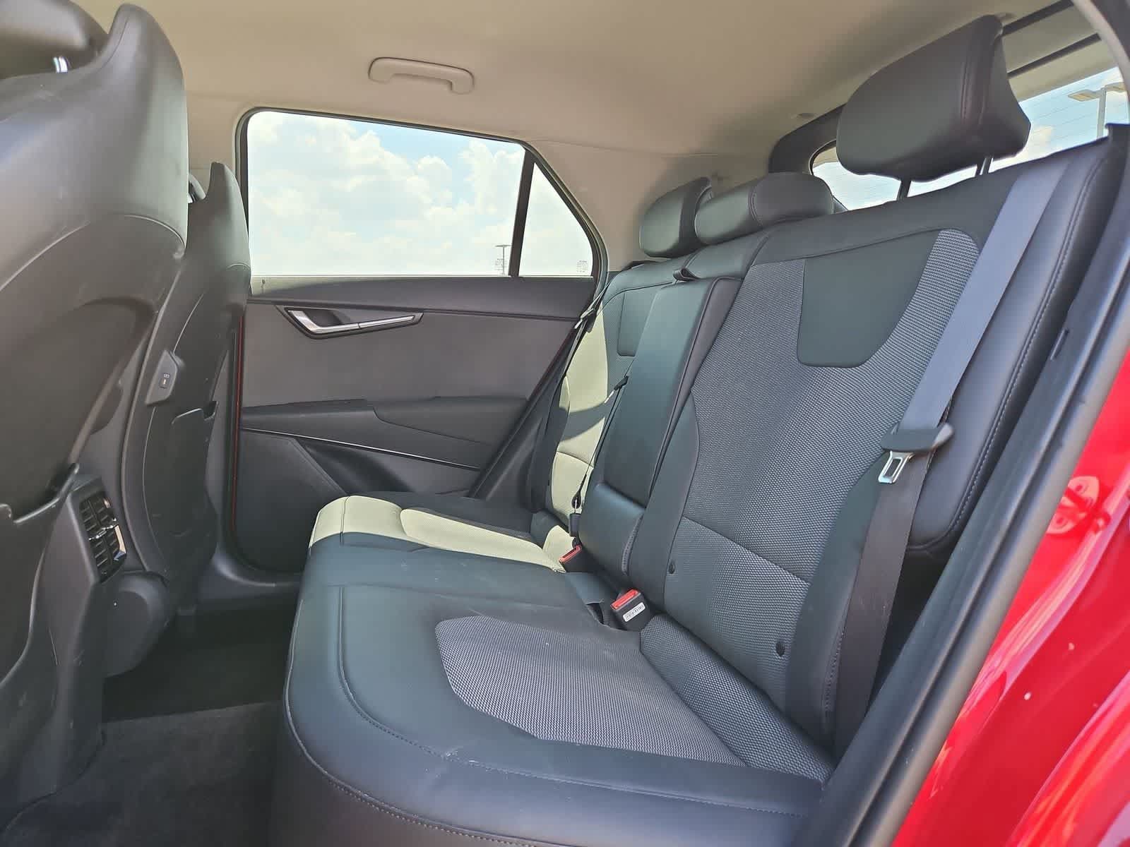 Used 2023 Kia Niro EX FWD image 15