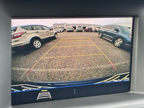 Used 2020 GMC Terrain SLE image 10