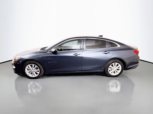 Used 2019 Chevrolet Malibu Hybrid image 6