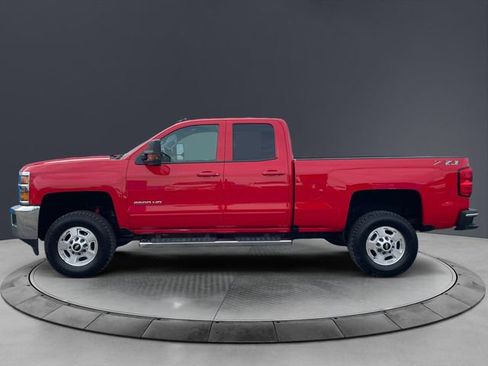 Used 2019 Chevrolet Silverado 2500 LT w/ Z71 Package, Off-Road image 2