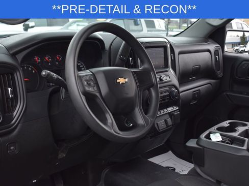 Used 2024 Chevrolet Silverado 1500 W/T w/ Z71 Off-Road Package image 9