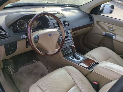 Used 2010 Volvo XC90 V8 image 10