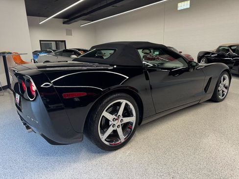 Used 2007 Chevrolet Corvette Convertible w/ Preferred Equipment Group RWD image 26