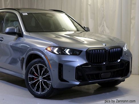 Used 2026 BMW X5 xDrive40i w/ M Sport Package image 2