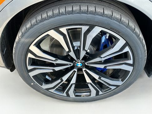 New 2027 BMW X7 xDrive40i w/ Executive Package AWD/4WD image 24