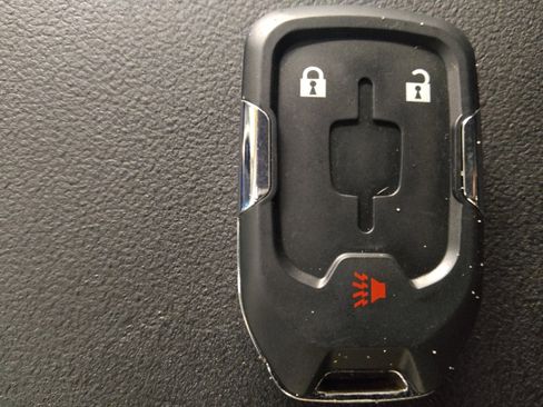 Used 2018 GMC Acadia SLE image 32