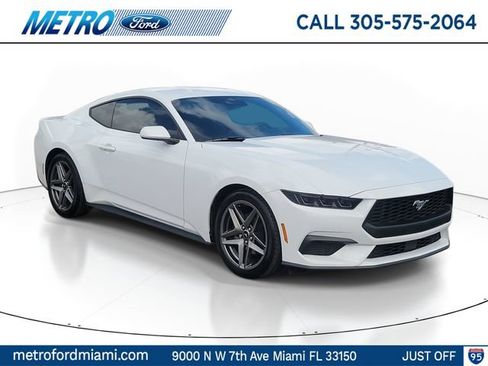 Used 2025 Ford Mustang Coupe image 1