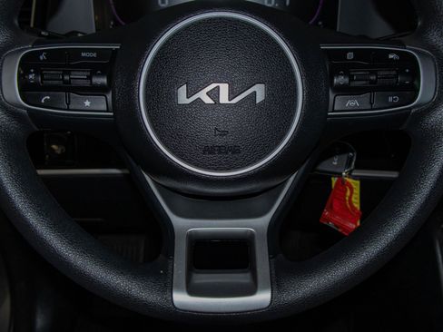 Used 2024 Kia Sportage LX image 11