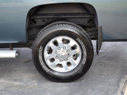 Used 2011 Chevrolet Silverado 2500 LT w/ Convenience Package AWD/4WD image 43