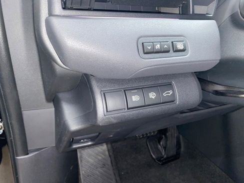 New 2026 Subaru Solterra image 25