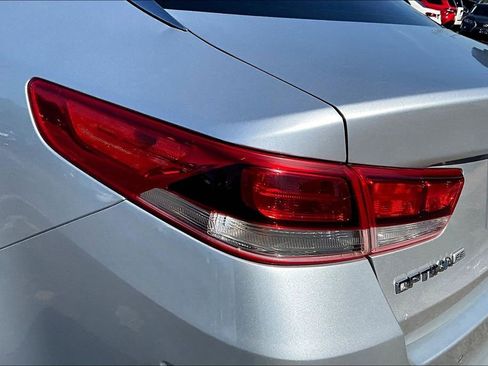 Used 2019 Kia Optima LX FWD image 23