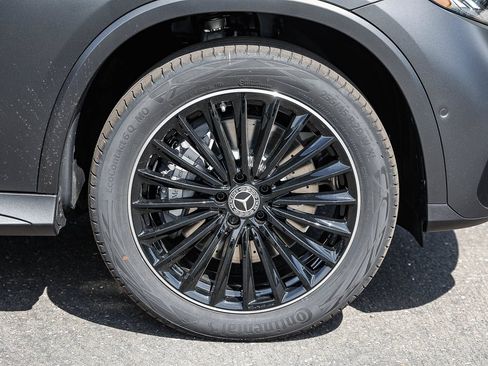 New 2026 Mercedes-Benz GLC 300 4MATIC image 9