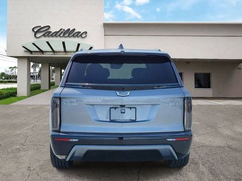 New 2026 Cadillac Vistiq Sport w/ LPO, Floor Liner Package AWD/4WD image 4