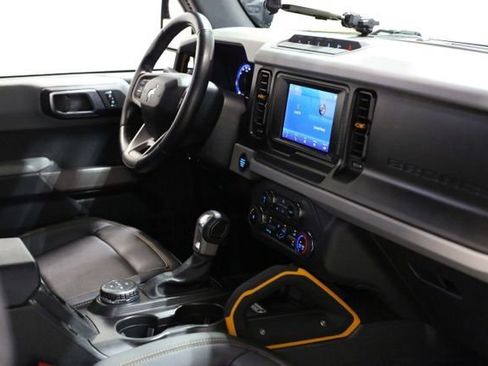 Used 2023 Ford Bronco Badlands w/ Sasquatch Package image 31