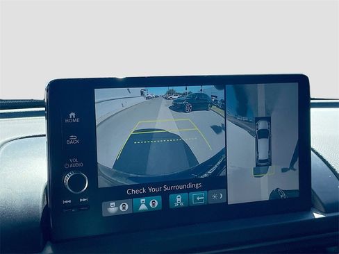 Used 2025 Honda Pilot TrailSport image 16