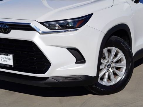 Certified 2024 Toyota Grand Highlander XLE image 4