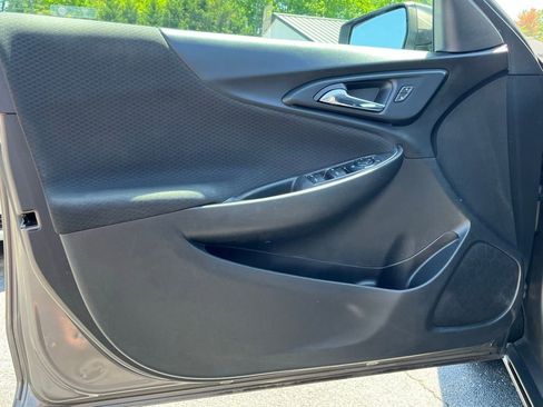Used 2020 Chevrolet Malibu LT FWD image 12