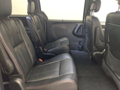 Used 2019 Dodge Grand Caravan GT FWD image 19